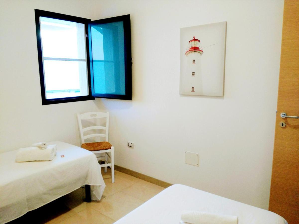 Fronte Mare In Centro Covered Parking Torre Lapillo Exterior photo